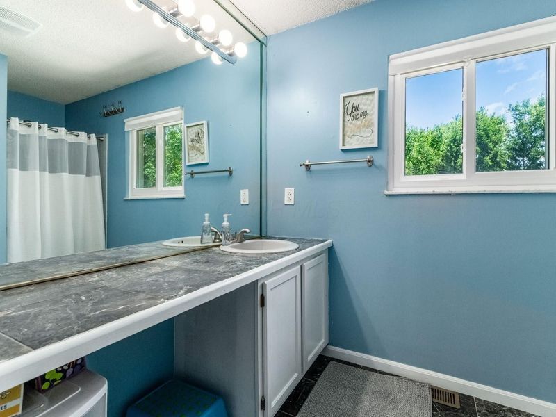 7984 Schoolside Drive, Westerville, OH 43081 Photo 22