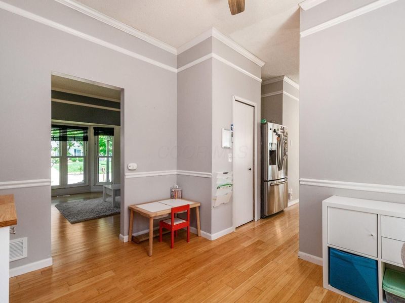 7984 Schoolside Drive, Westerville, OH 43081 Photo 6