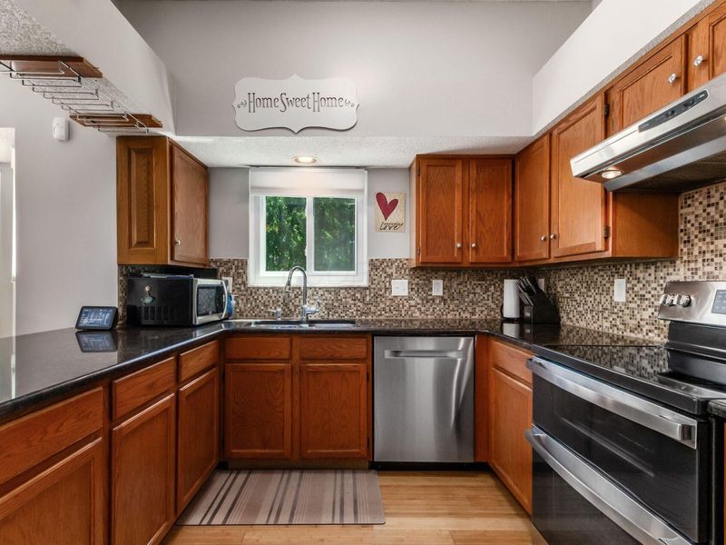7984 Schoolside Drive, Westerville, OH 43081 Photo 7