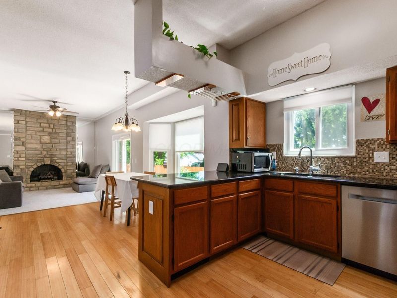 7984 Schoolside Drive, Westerville, OH 43081 Photo 8