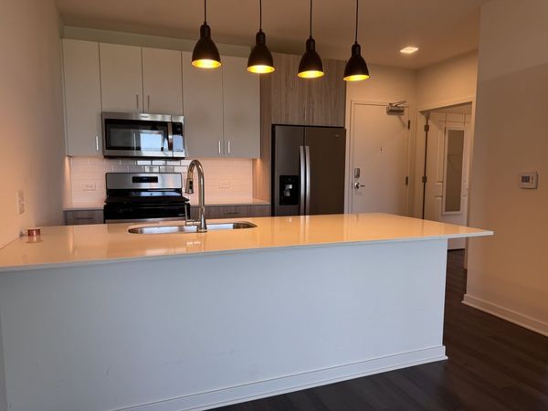 122 E Northwest Highway , Unit 612, Mount Prospect, IL 60056