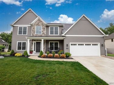 270 Forest Creek Lane , Grand Island, NY 14072
