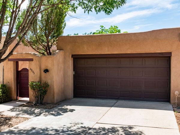 6205 Sabre Court NW, Albuquerque, NM 87107