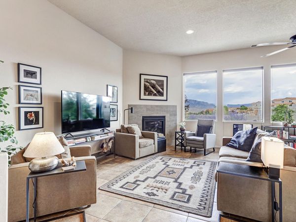 312 Pinnacle Drive SE, Rio Rancho, NM 87124