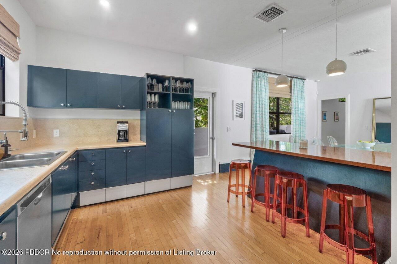 162 Peruvian Avenue, Palm Beach, FL 33480 Photo