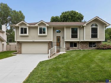 14527 Charles Street, Omaha, NE 68154
