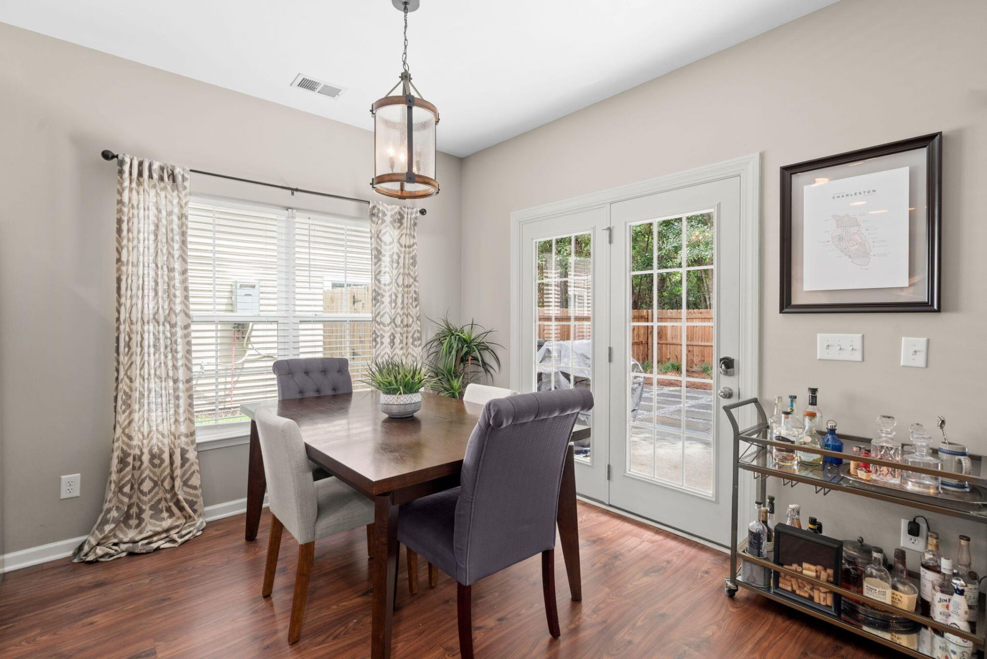 1752 Towne Street Photo 14