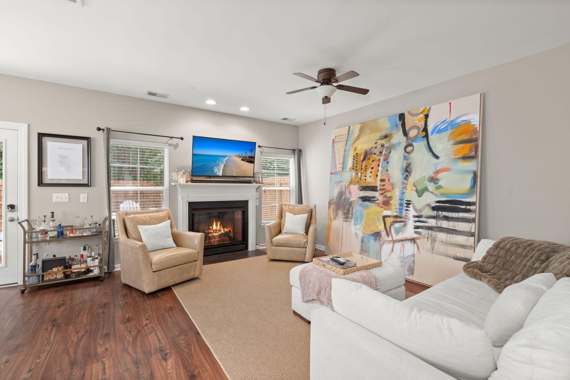 1752 Towne Street Photo 17