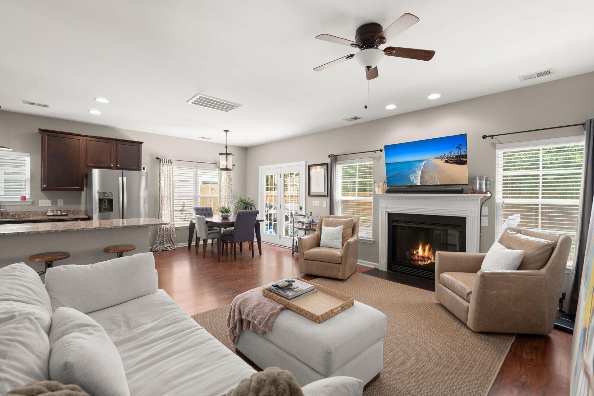1752 Towne Street Photo 18