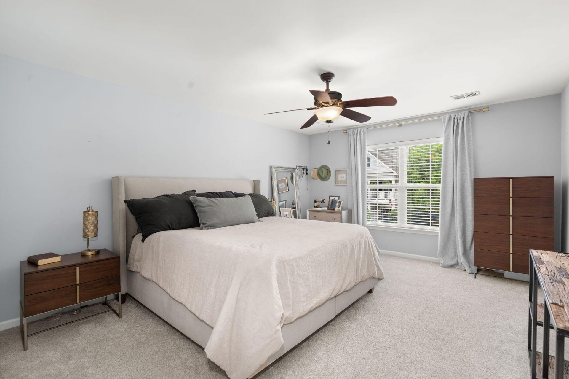 1752 Towne Street Photo 25
