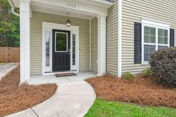 1752 Towne Street photo 4