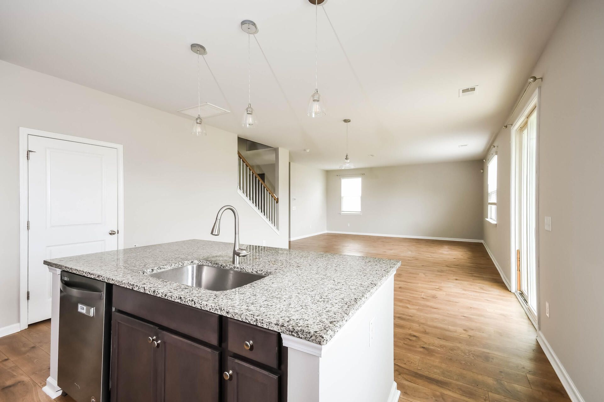 402 Bering Lane Photo 7