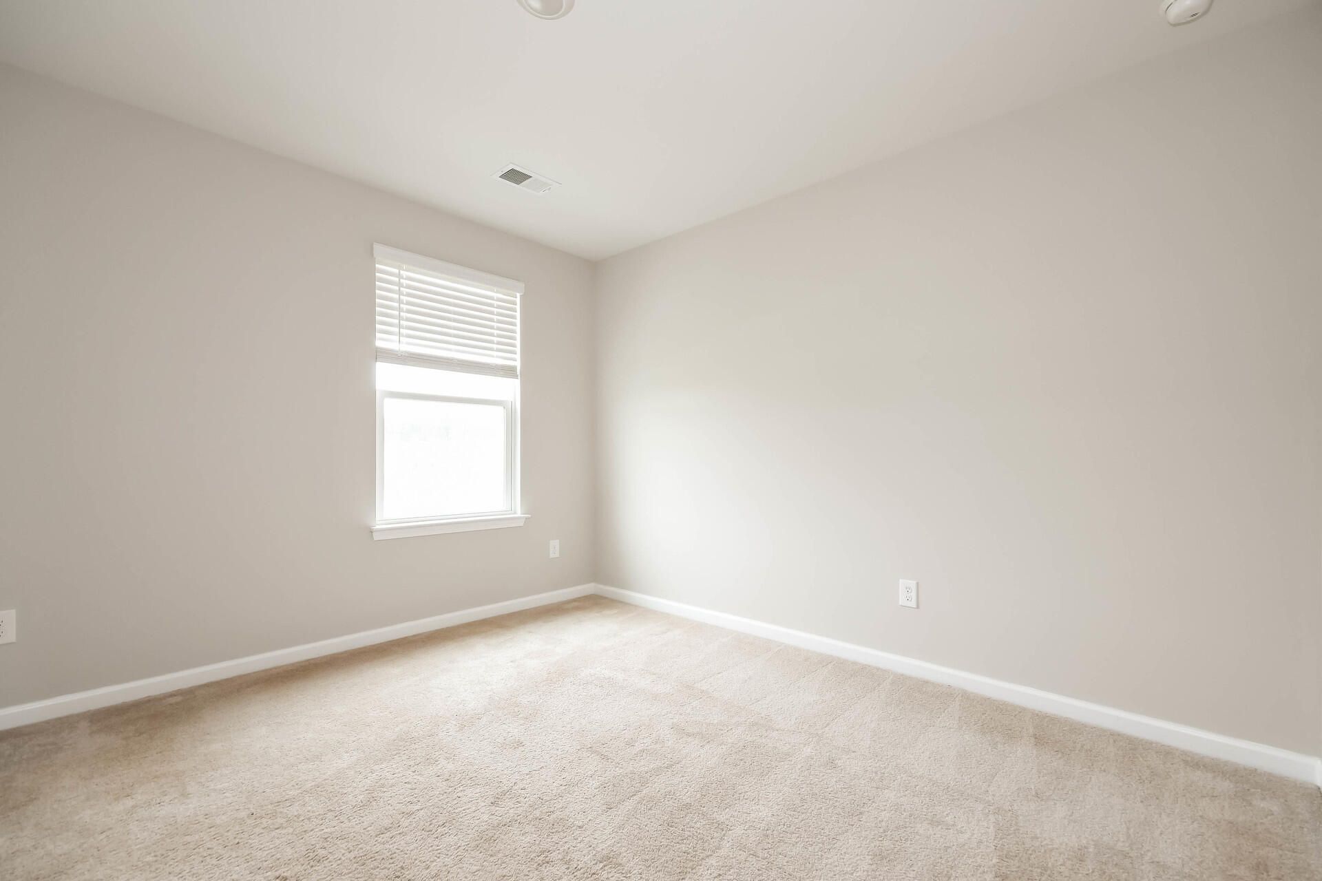 402 Bering Lane Photo 9