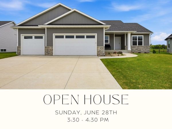 425 Dutch Drive, Robins, IA 52328