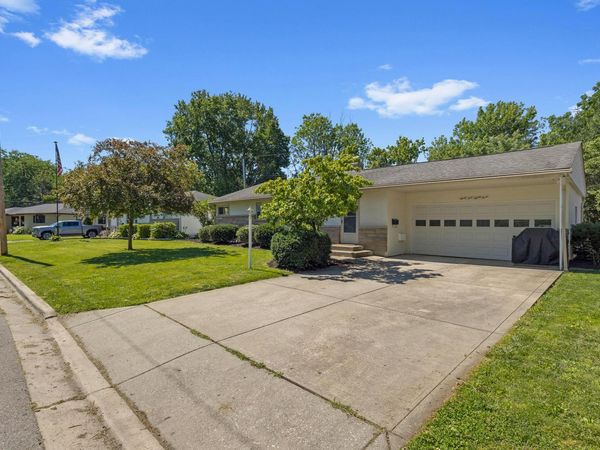 3183 Lotz Drive, Grove City, OH 43123