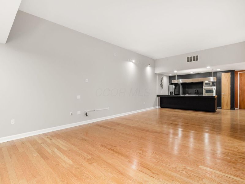 106 N High Street, Unit 506, Columbus, OH 43215 Photo 19