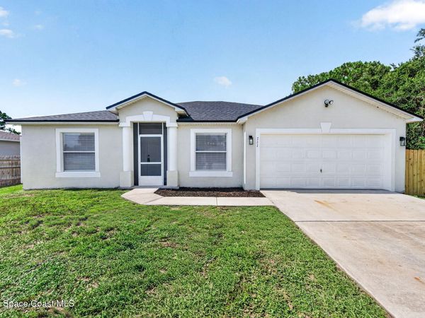 711 Avalon Street SE, Palm Bay, FL 32909