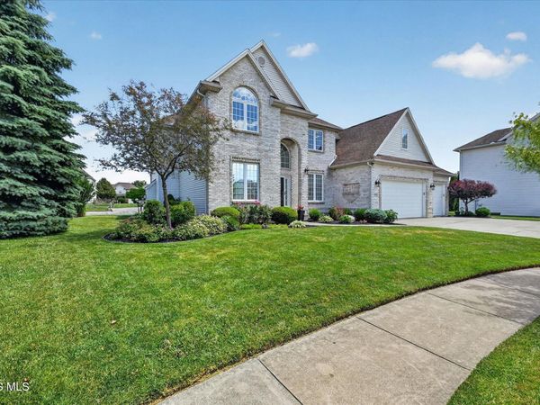 5612 Clear Crk Court , Sylvania, OH 43560