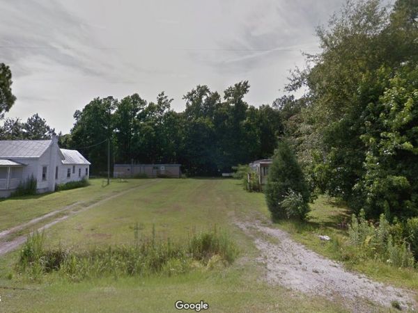 304 Neals Creek Road , Bayboro, NC 28515
