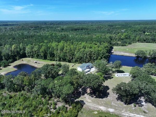 4512 Tobacco Road , Orrum, NC 28369