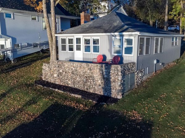 884 White Clover Beach Road , Detroit Lakes, MN 56501