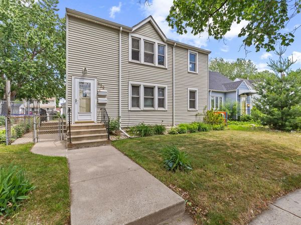 439 7th Avenue S, South Saint Paul, MN 55075