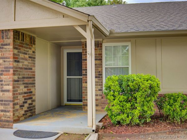 1310 W Hot Springs Street , Broken Arrow, OK 74011