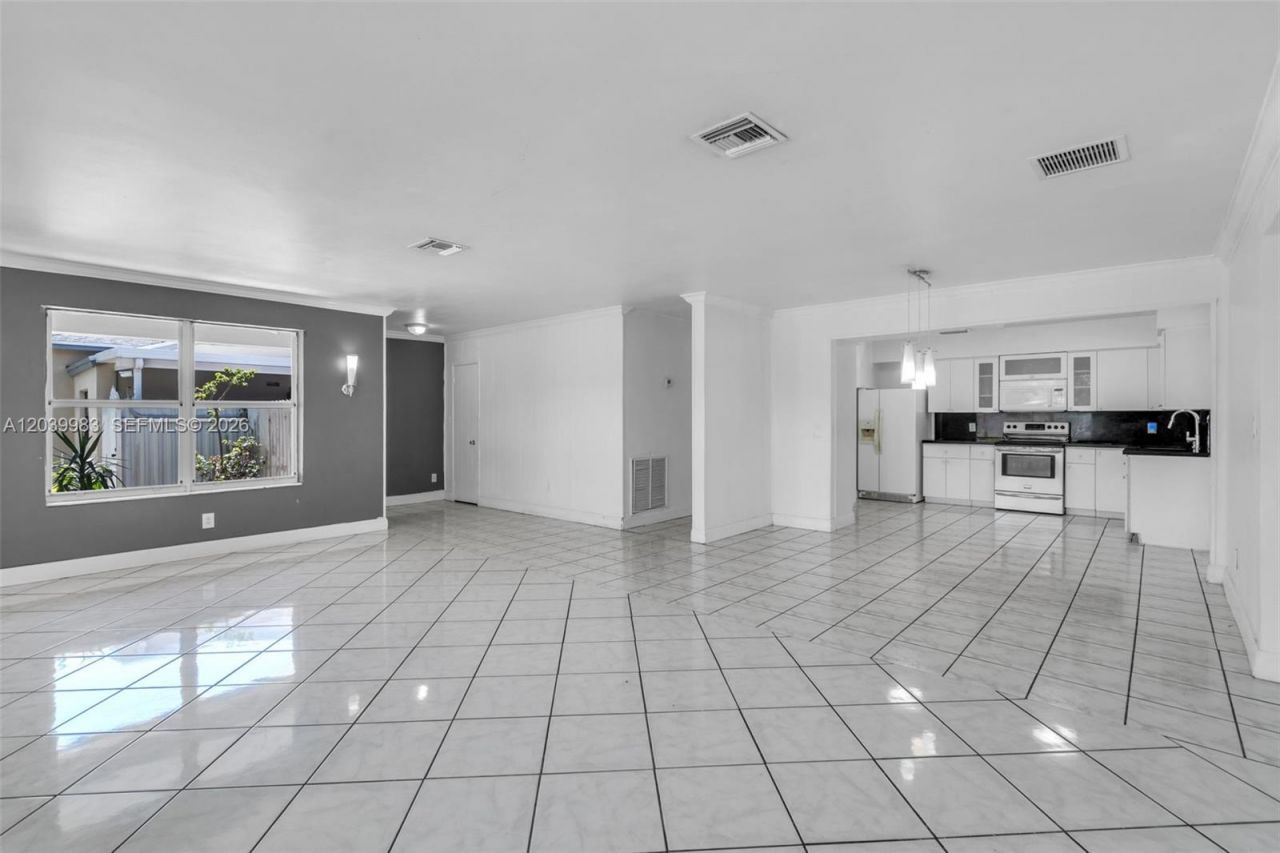 440 NW 125th St , North Miami, FL 33168 Photo