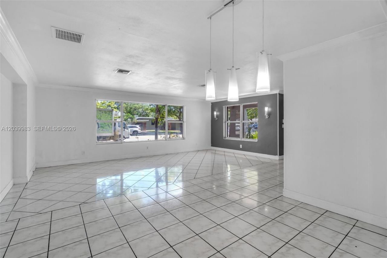 440 NW 125th St , North Miami, FL 33168 Photo