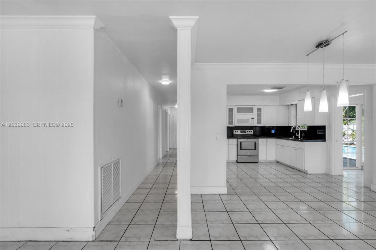 440 NW 125th St , North Miami, FL 33168 Photo