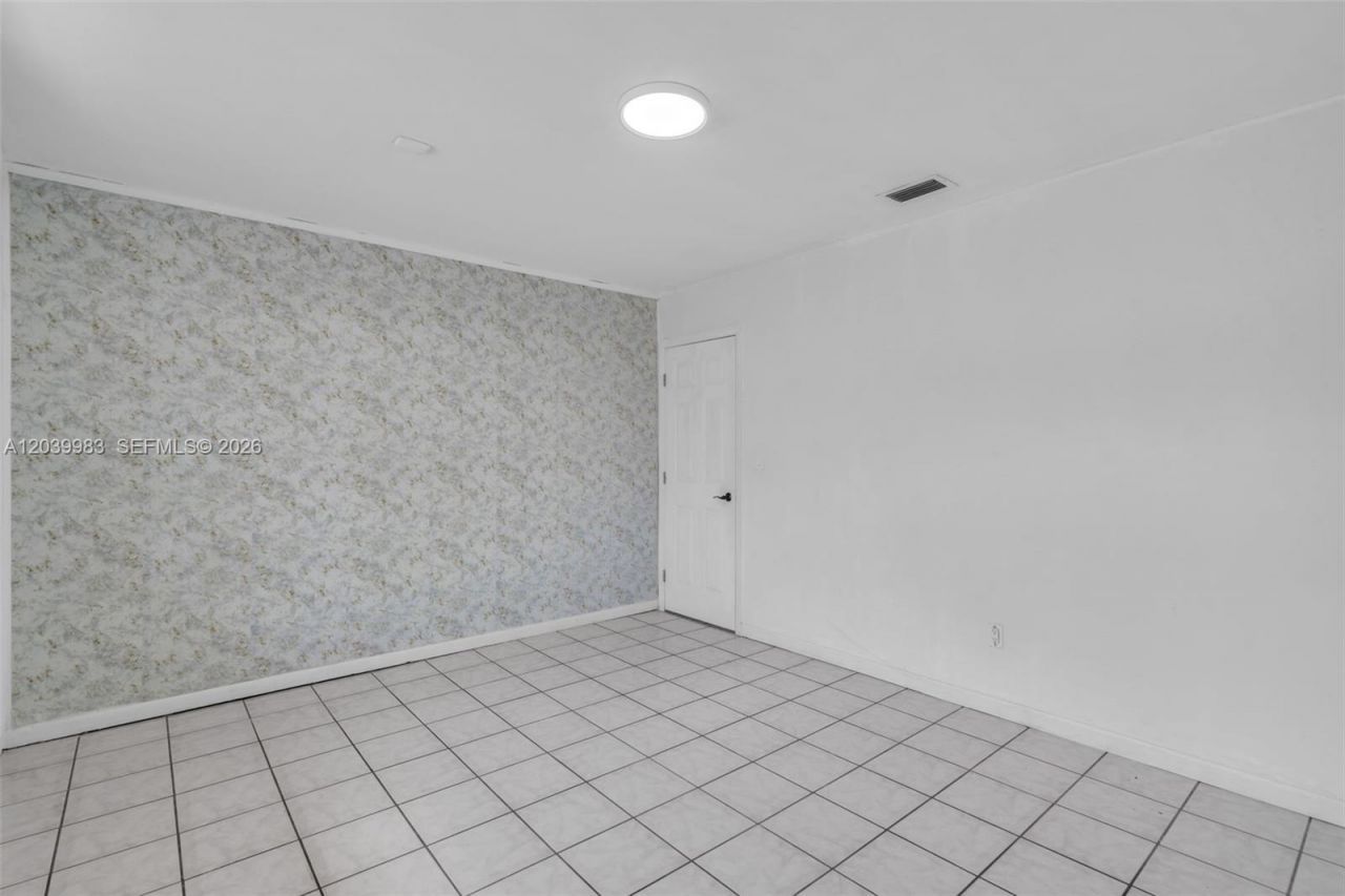 440 NW 125th St , North Miami, FL 33168 Photo