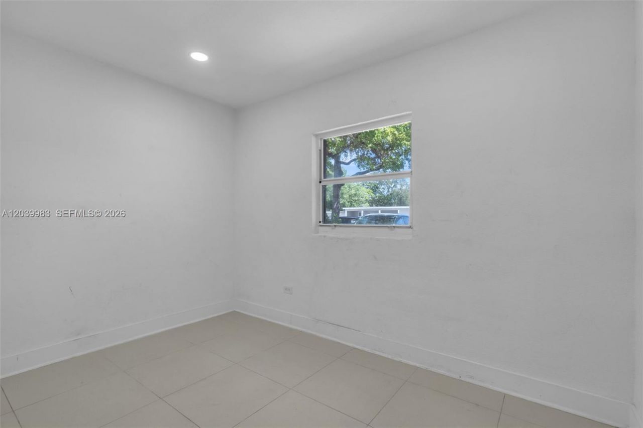 440 NW 125th St , North Miami, FL 33168 Photo
