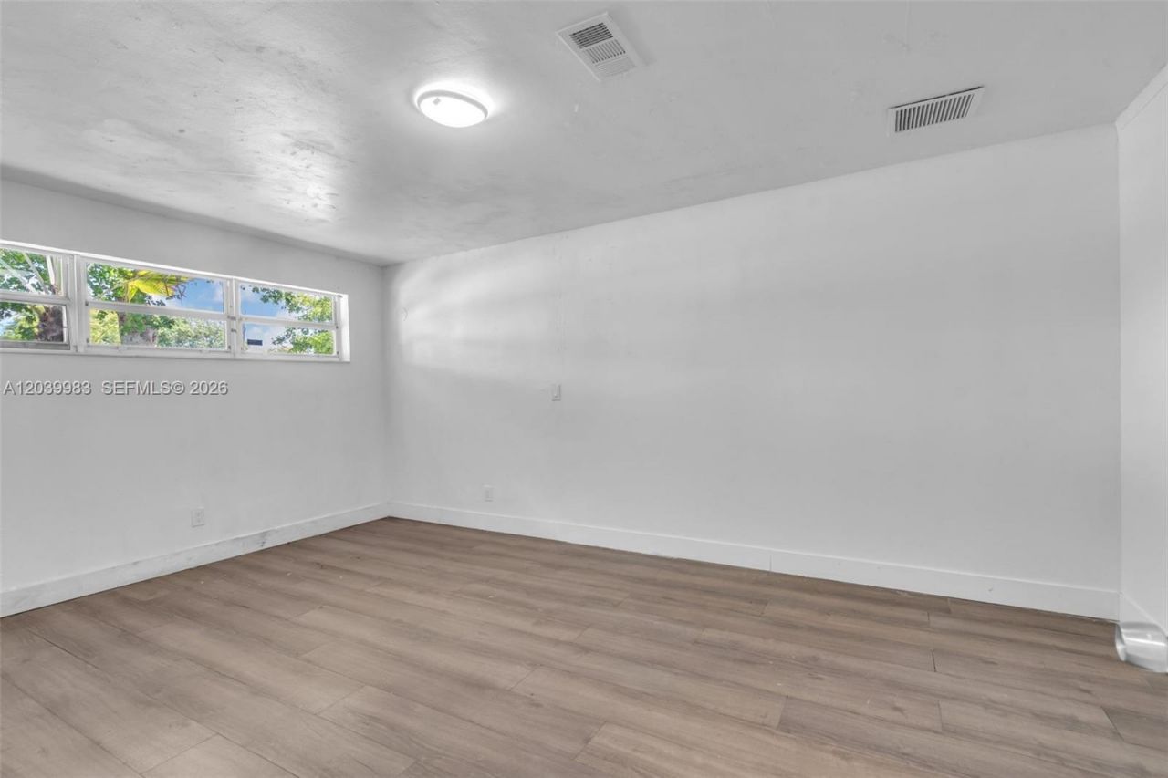 440 NW 125th St , North Miami, FL 33168 Photo