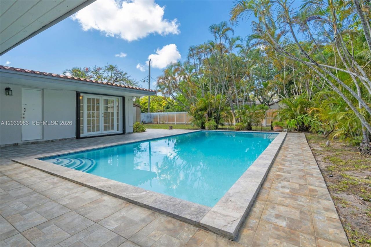 440 NW 125th St , North Miami, FL 33168 Photo