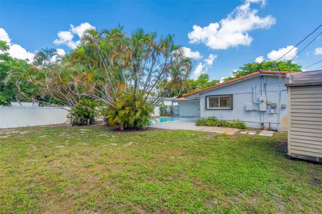 440 NW 125th St , North Miami, FL 33168 Photo