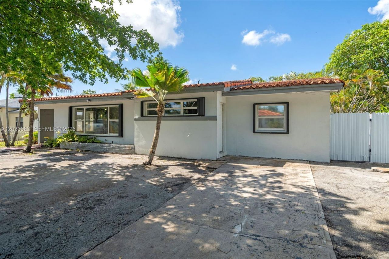 440 NW 125th St , North Miami, FL 33168 Photo