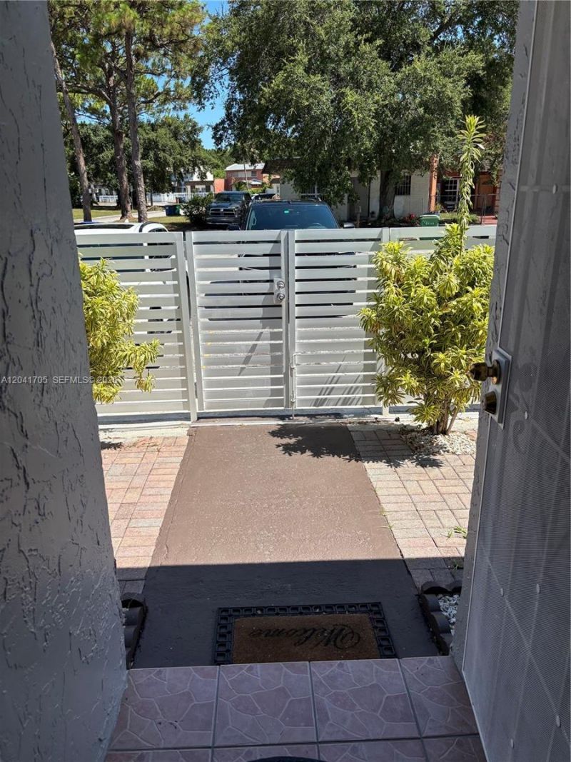 21122 NW 39th Ave , Miami Gardens, FL 33055 Photo