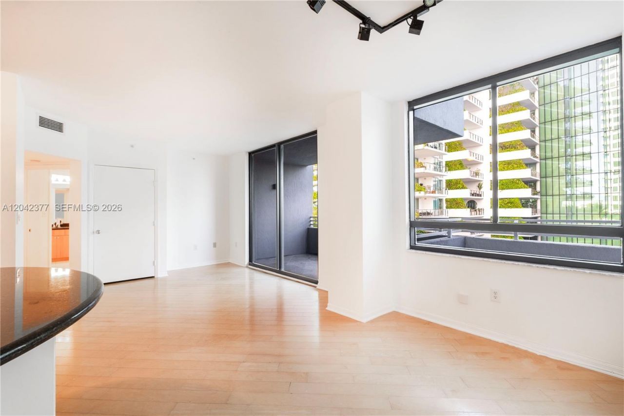 1330 West Ave, Unit 610, Miami Beach, FL 33139 Photo
