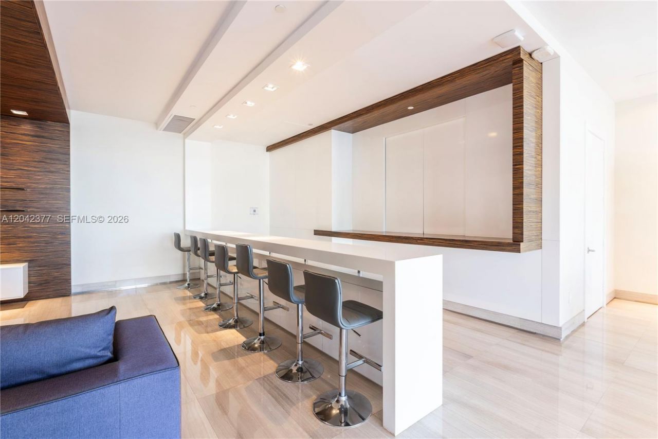 1330 West Ave, Unit 610, Miami Beach, FL 33139 Photo