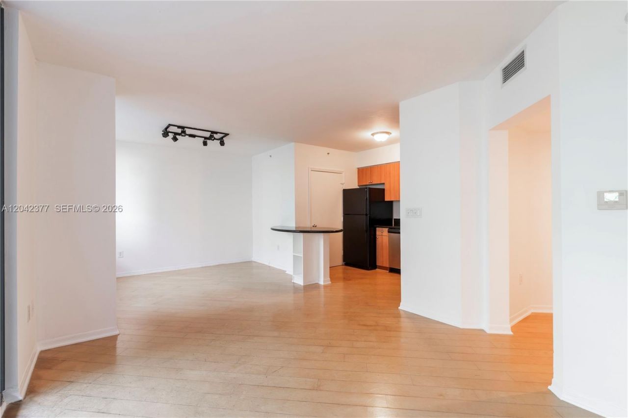1330 West Ave, Unit 610, Miami Beach, FL 33139 Photo
