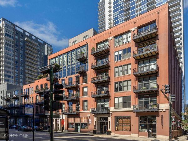 300 W Grand Avenue, Unit 304, Chicago, IL 60610