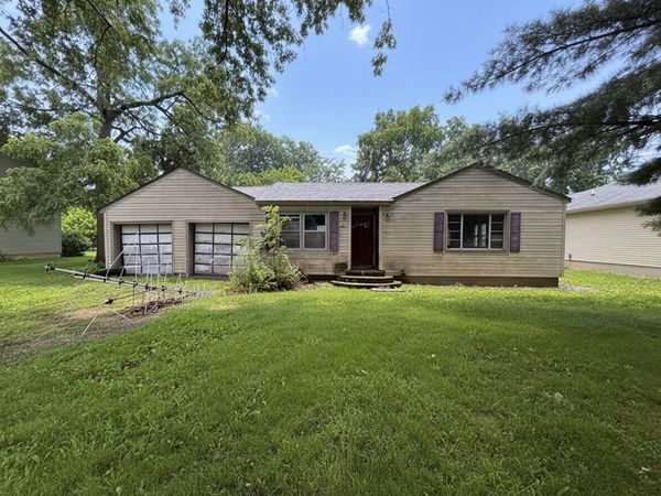 615 2nd Avenue , Marengo, IL 60152