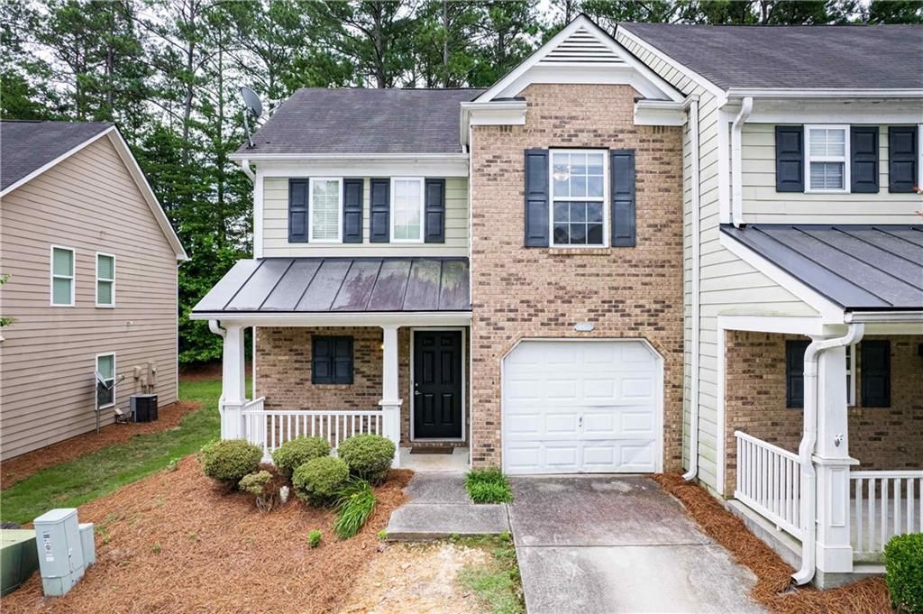 457 Colonial Walk, Woodstock, GA 30189 Main Photo