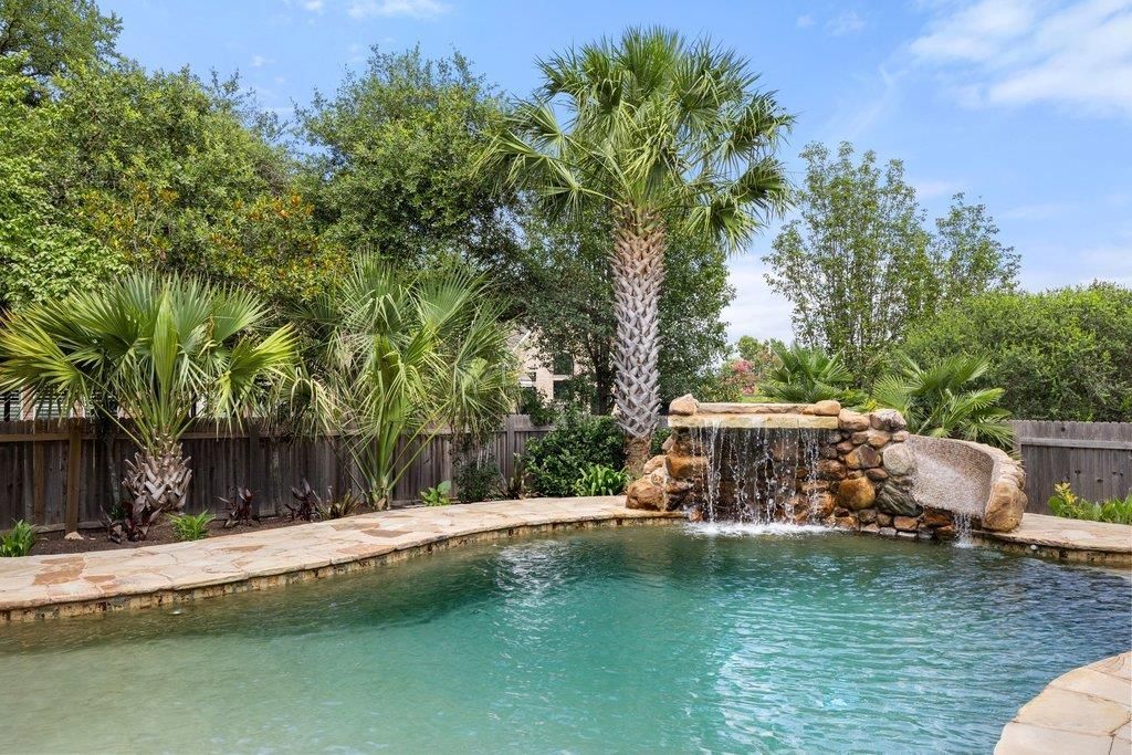 6704 Kiev Cv, Austin, TX 78739 Main Photo