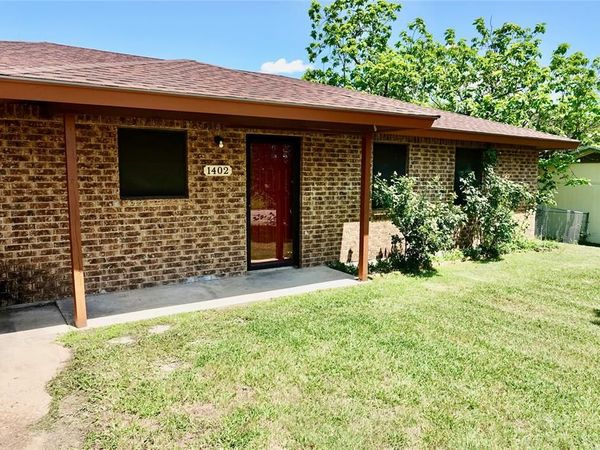1402 & 1404 Allen Street, Goldthwaite, TX 76844