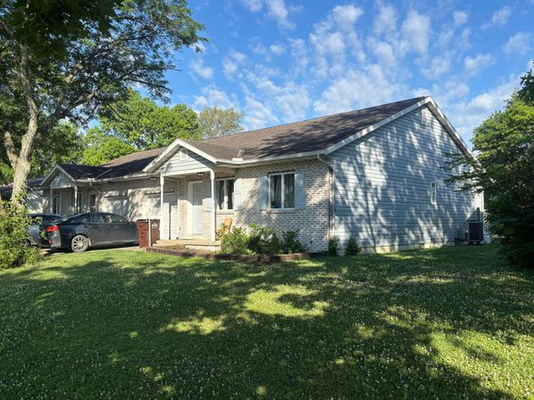 1864 Beacon Street , Washington Court House, OH 43160