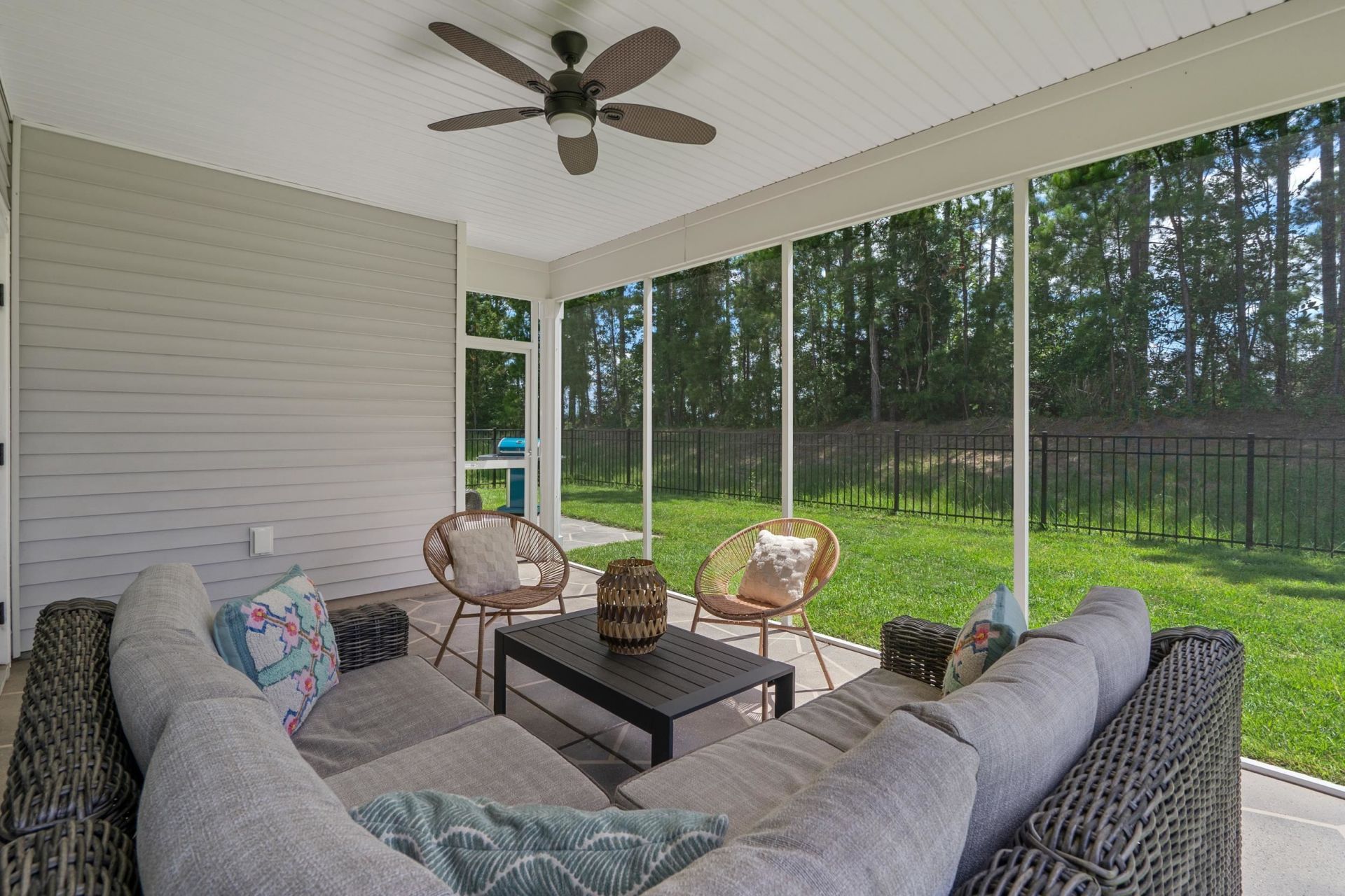 3183 Hannon Dr. Photo 28