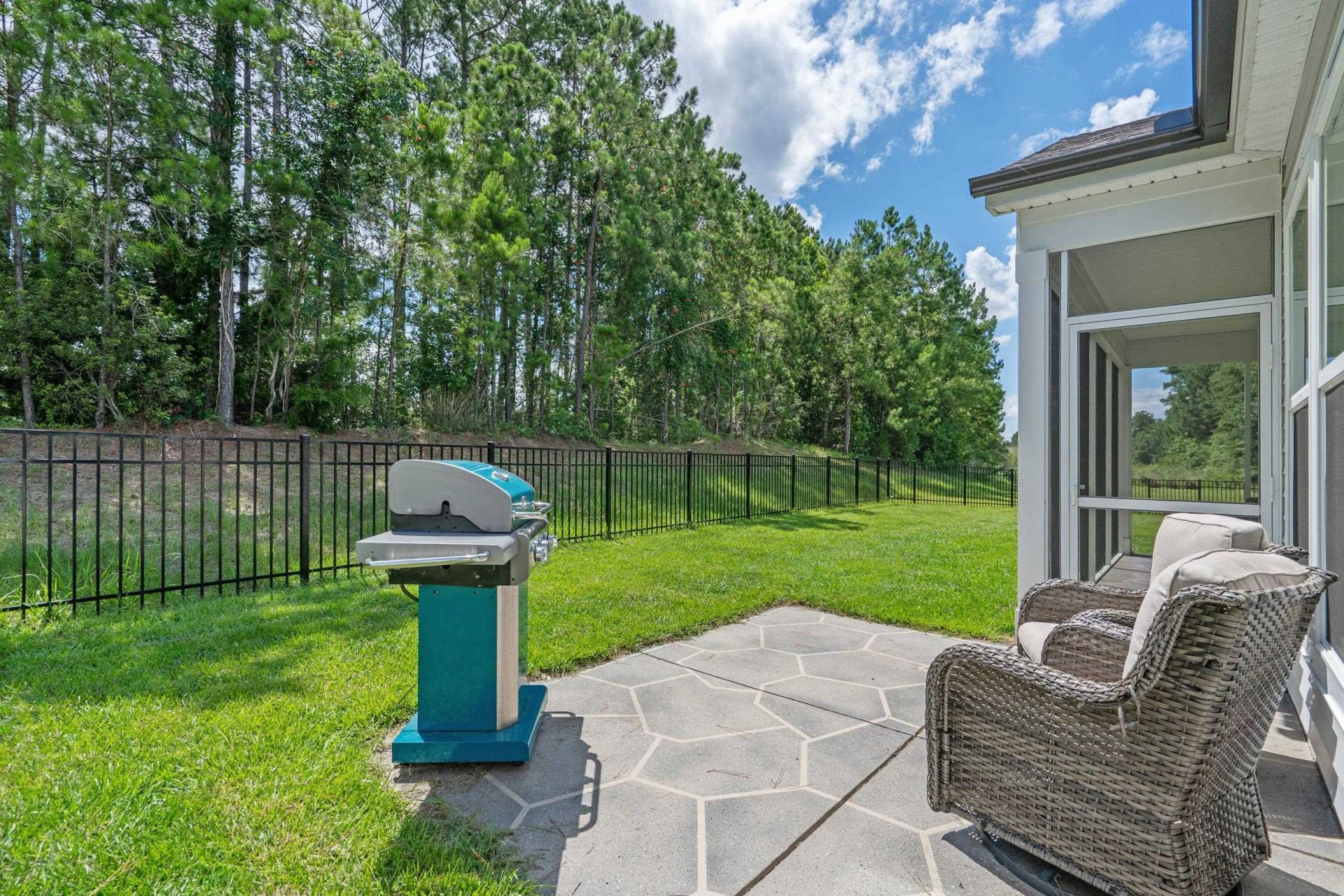 3183 Hannon Dr. Photo 29