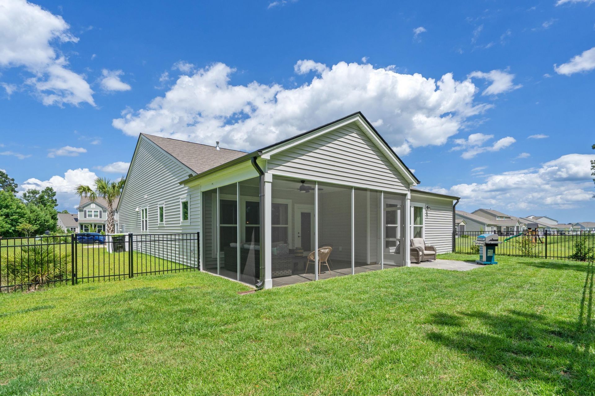3183 Hannon Dr. Photo 32