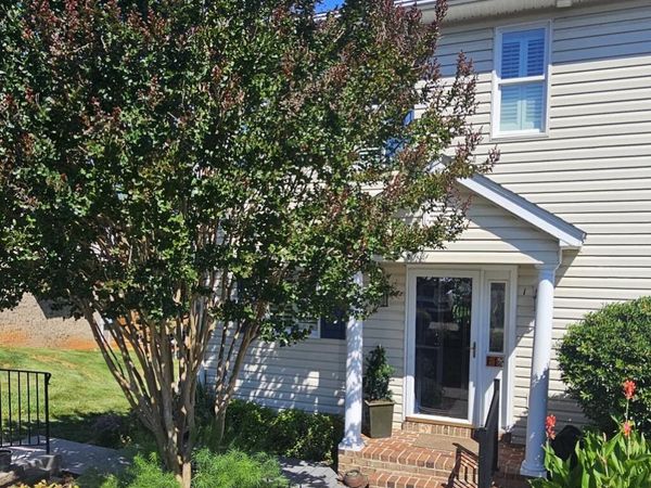515 Cambridge CT , Unit F1, Hardy, VA 24101